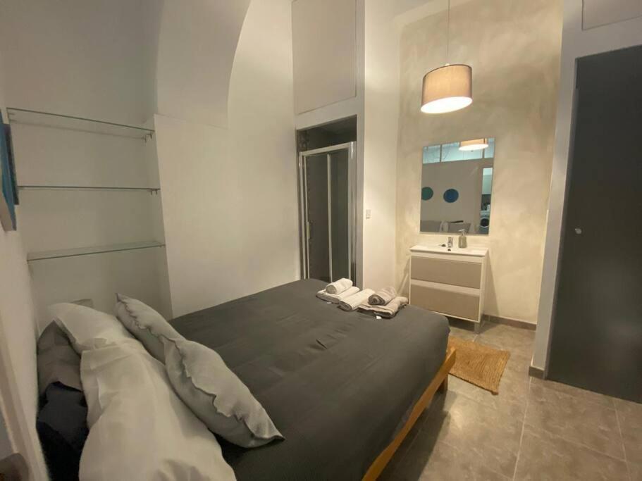 Ferienwohnung Quirky 1Br Just Off Main Street Prime Location Gibraltar Exterior foto