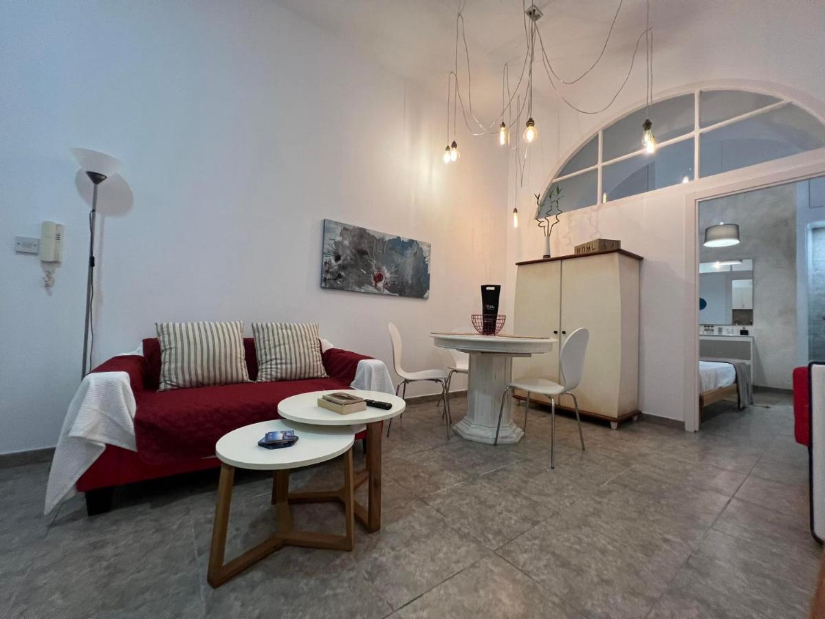 Ferienwohnung Quirky 1Br Just Off Main Street Prime Location Gibraltar Exterior foto